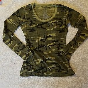 Camo long sleeve t